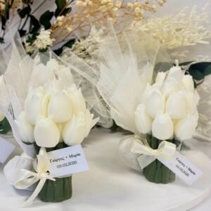 Μπομπονιέρα κερί ανθοδέσμη